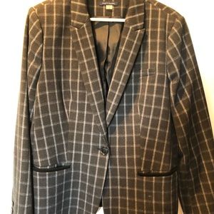 Size 16 Tommy Hilfiger dress jacket.